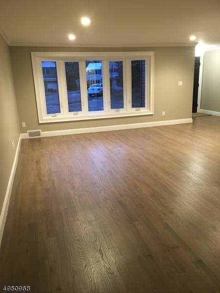 8 Macbeth Ct, Waldwick, NJ 07463 photo 7