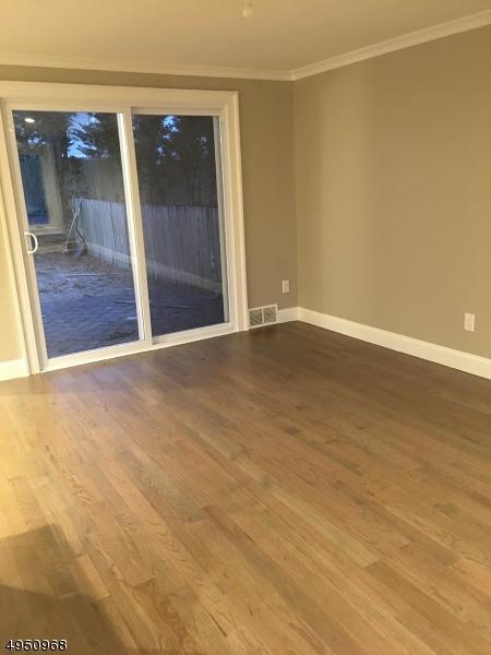 8 Macbeth Ct, Waldwick, NJ 07463 photo 8
