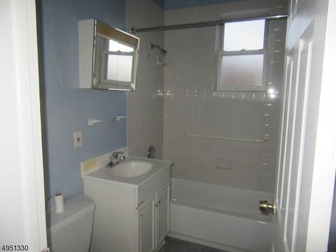 11 Beech St, Passaic, NJ 07055 photo 9