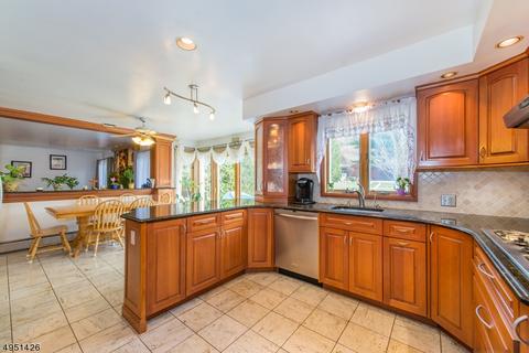 86 Garside Ave, Wayne, NJ 07470 photo 13