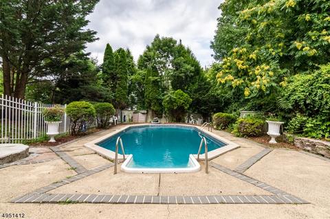 12 Fox Hill Dr, Wayne, NJ 07470 photo 3