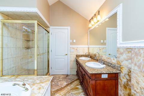 12 Fox Hill Dr, Wayne, NJ 07470 photo 21