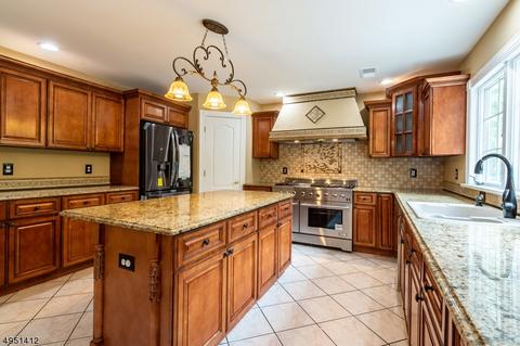 12 Fox Hill Dr, Wayne, NJ 07470 photo 12
