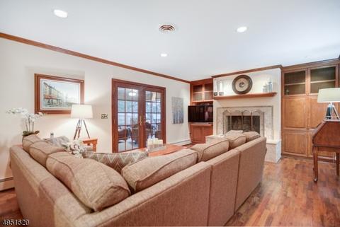 11 Monterey Dr, Wayne, NJ 07470 photo 2