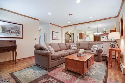 11 Monterey Dr, Wayne, NJ 07470 photo 4