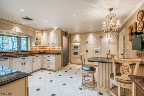 500 Mildred Pl, Oradell, NJ 07649 photo 11