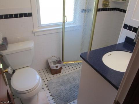 100 Guy St, Dover, NJ 07801 photo 4