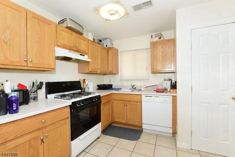 75 Main St, Franklin, NJ 07416 photo 15