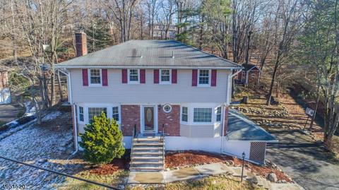 27 Iowa Rd, Wayne, NJ 07470 photo 1