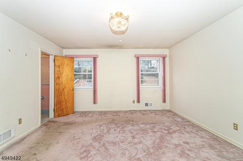 372 Upland Rd, Mountainside, NJ 07092 photo 11