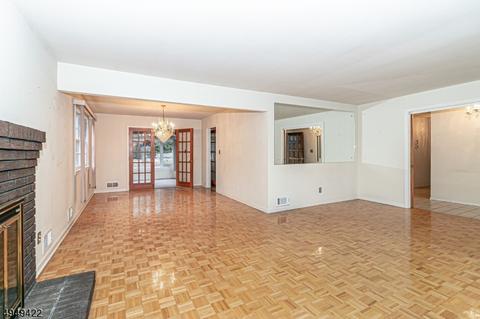 372 Upland Rd, Mountainside, NJ 07092 photo 5