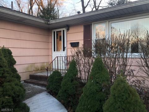58 Skylark Pl, Clark, NJ 07066 photo 3