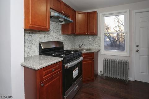 470 Flagg St, Orange, NJ 07050 photo 1