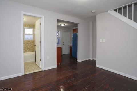 470 Flagg St, Orange, NJ 07050 photo 4
