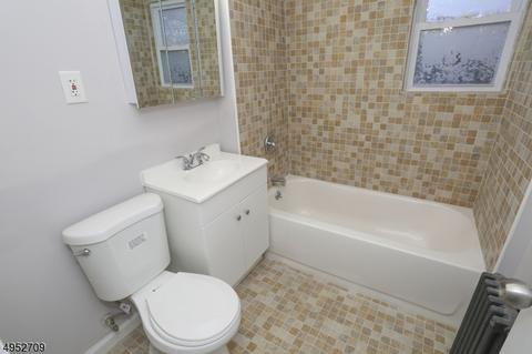 470 Flagg St, Orange, NJ 07050 photo 8