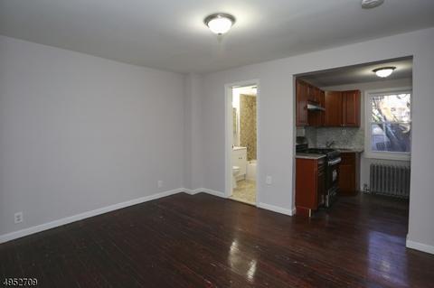 470 Flagg St, Orange, NJ 07050 photo 5