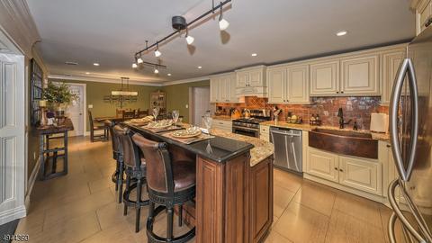 10 Mohawk Dr, Springfield, NJ 07081 photo 5