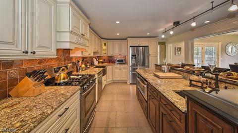 10 Mohawk Dr, Springfield, NJ 07081 photo 4
