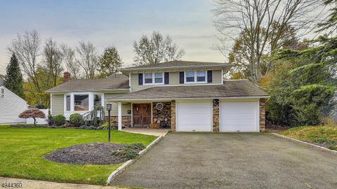 10 Mohawk Dr, Springfield, NJ 07081 photo 1