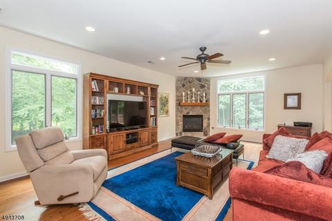 93 Brook Ter, Wayne, NJ 07470 photo 8