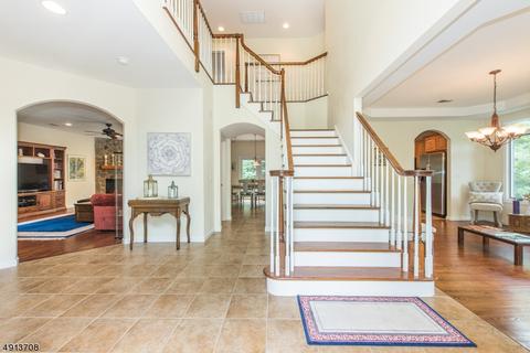 93 Brook Ter, Wayne, NJ 07470 photo 2