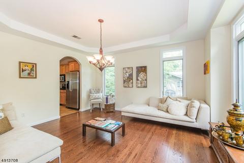 93 Brook Ter, Wayne, NJ 07470 photo 4