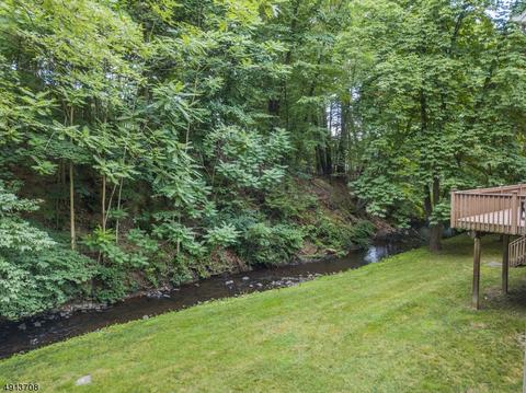 93 Brook Ter, Wayne, NJ 07470 photo 23