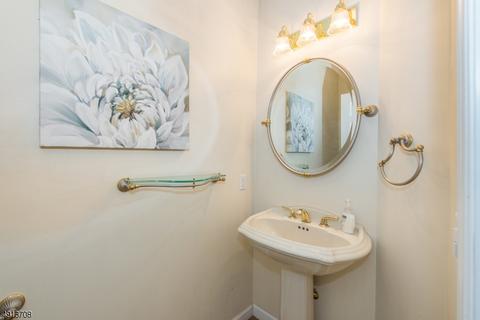 93 Brook Ter, Wayne, NJ 07470 photo 12