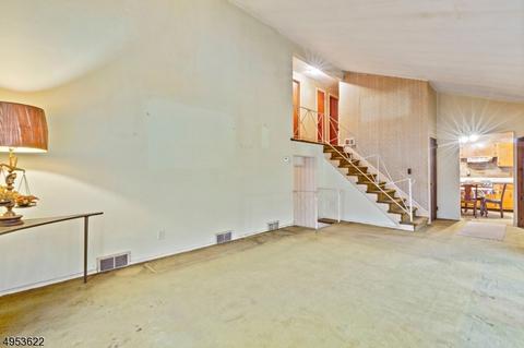 21 Deerhead Dr, Bound Brook, NJ 08805 photo 12