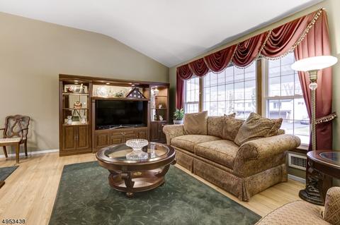 129 Laauwe Ave, Wayne, NJ 07470 photo 2