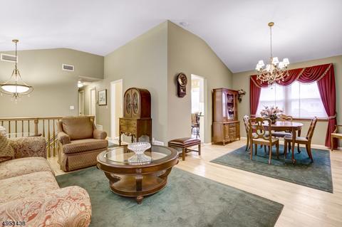 129 Laauwe Ave, Wayne, NJ 07470 photo 4