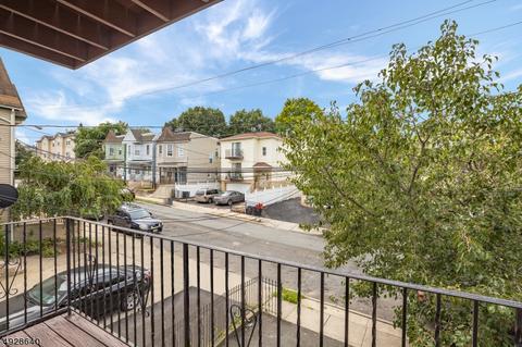 21 Seabury St, Newark, NJ 07104 photo 3