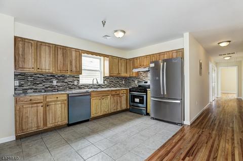 21 Seabury St, Newark, NJ 07104 photo 6