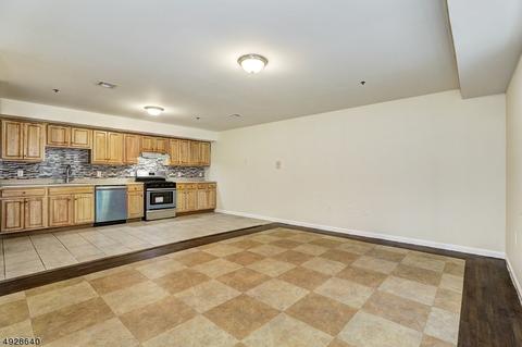 21 Seabury St, Newark, NJ 07104 photo 15