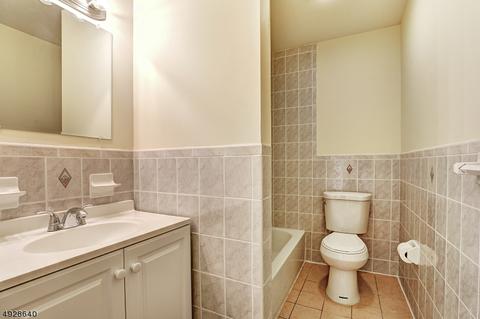 21 Seabury St, Newark, NJ 07104 photo 7