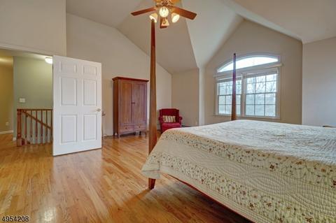 376 Hickory Ave, Paramus, NJ 07652 photo 14