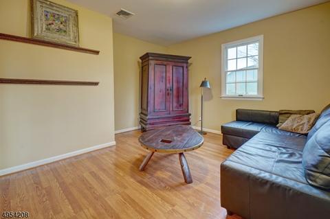 376 Hickory Ave, Paramus, NJ 07652 photo 8