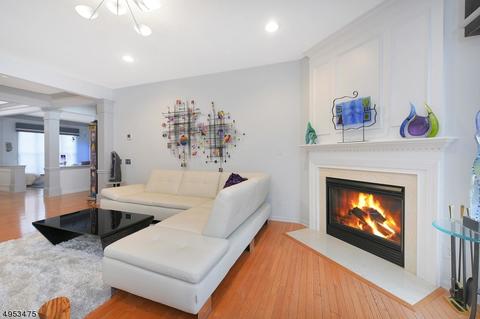 113 Whitepine Ct, Paramus, NJ 07652 photo 7