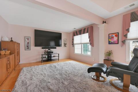 113 Whitepine Ct, Paramus, NJ 07652 photo 17