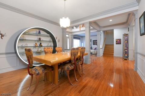 113 Whitepine Ct, Paramus, NJ 07652 photo 4