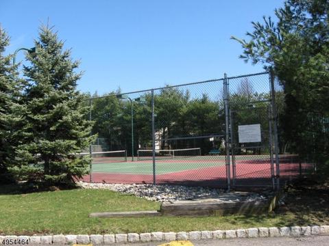 104 Worcester Dr, Wayne, NJ 07470 photo 4