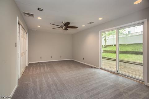 19 Laurel Dr, Wayne, NJ 07470 photo 18