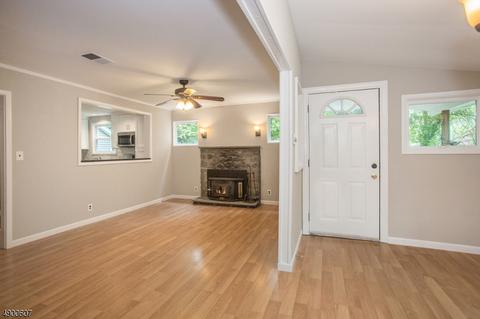 19 Laurel Dr, Wayne, NJ 07470 photo 11