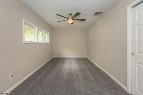 19 Laurel Dr, Wayne, NJ 07470 photo 21