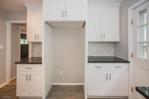 19 Laurel Dr, Wayne, NJ 07470 photo 16