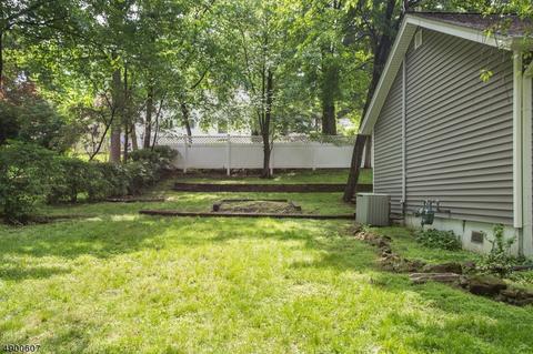 19 Laurel Dr, Wayne, NJ 07470 photo 22