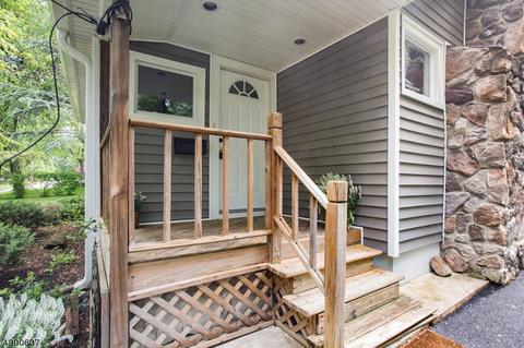 19 Laurel Dr, Wayne, NJ 07470 photo 4