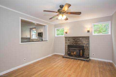 19 Laurel Dr, Wayne, NJ 07470 photo 9