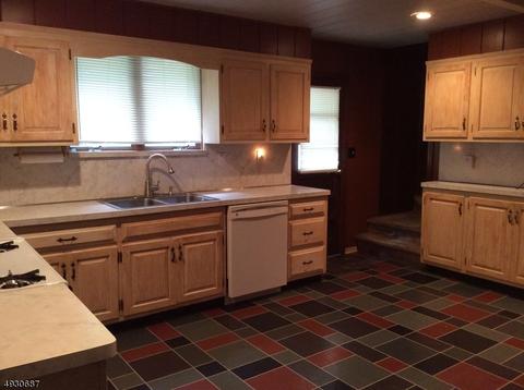 14 Arbor Rd, Wayne, NJ 07470 photo 5