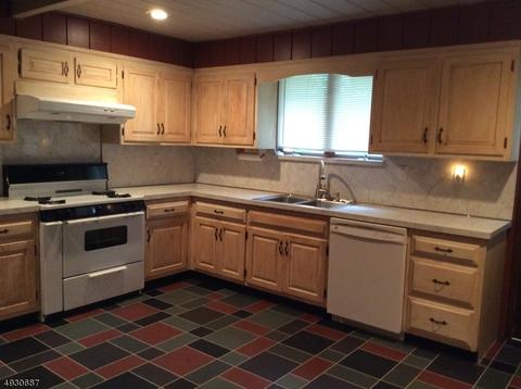14 Arbor Rd, Wayne, NJ 07470 photo 6